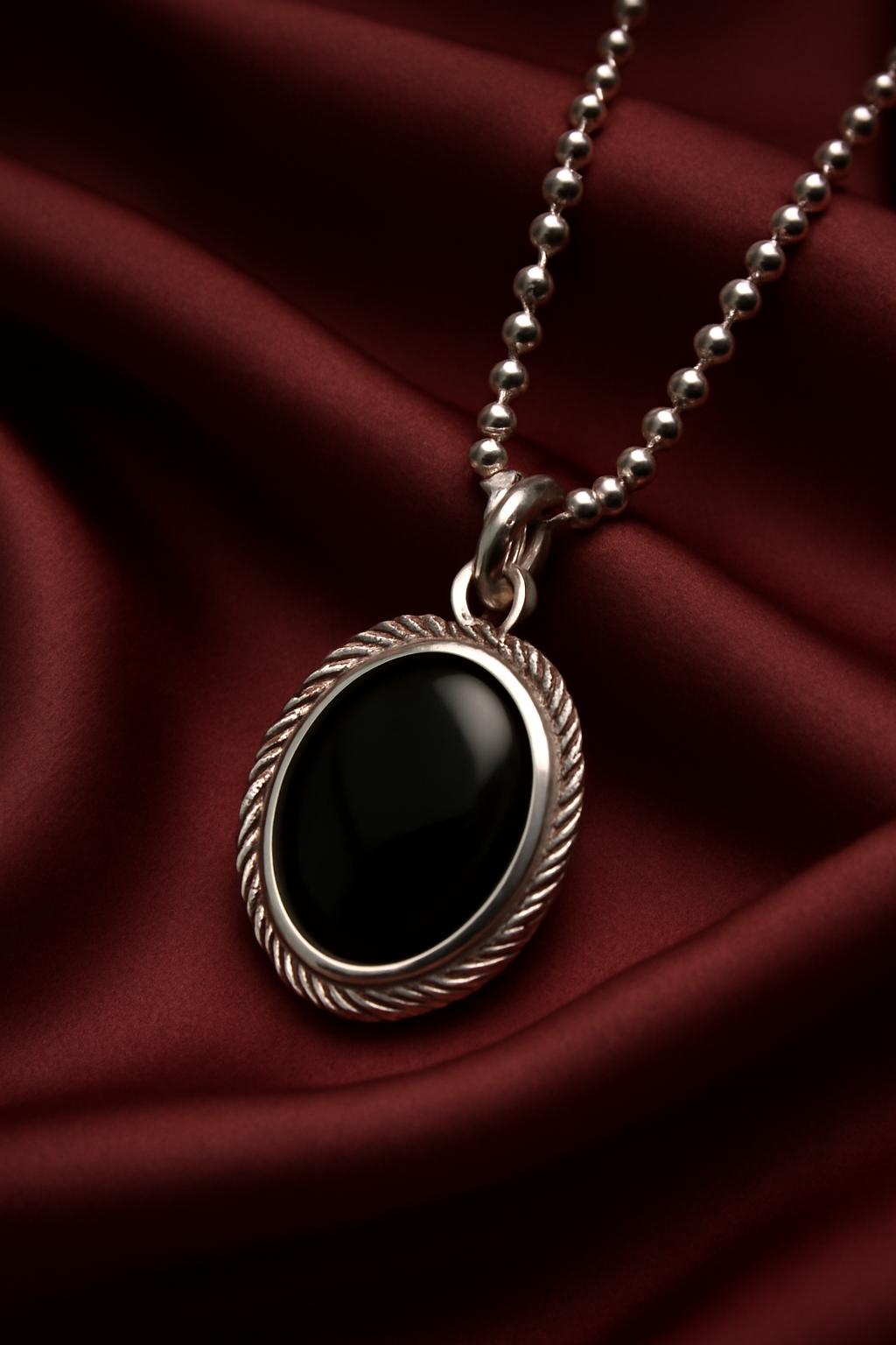 Elegant 925 Sterling Silver Black Oval Pendant – Bold Elegance