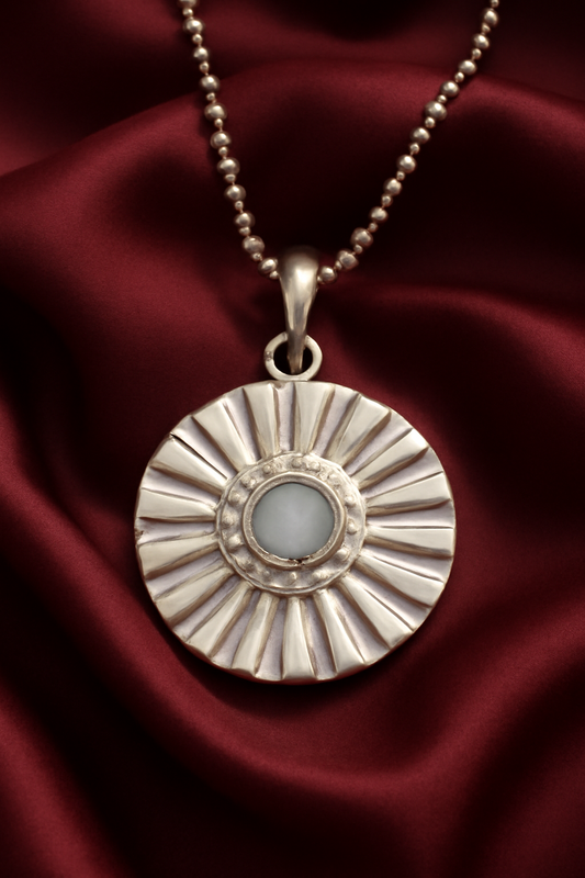 Sun Beam Mother Of Pearl 925 Silver Pendant – Radiant Glow